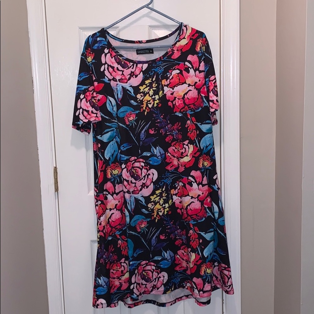 Bright flower dress 👗